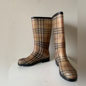 Burberry Nova rain boots